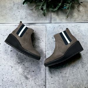❤️‍🔥❤️‍🔥CECELIA NEW YORK GEMMA BOOTS- GRAY SUEDE SZ  8.5